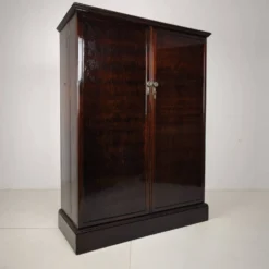 Armoire compacte pour homme en chêne Art Déco anglais