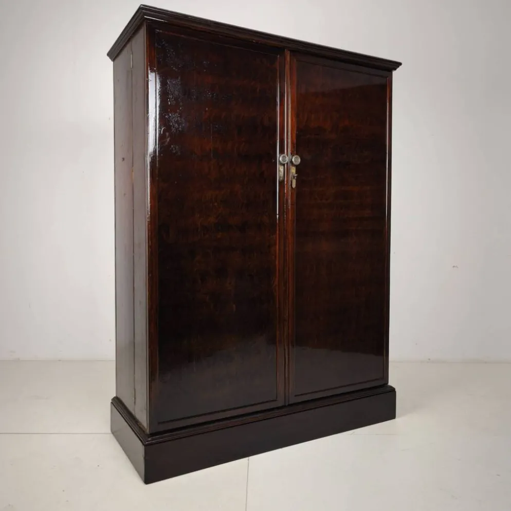 Armoire compacte pour homme en chêne Art Déco anglais