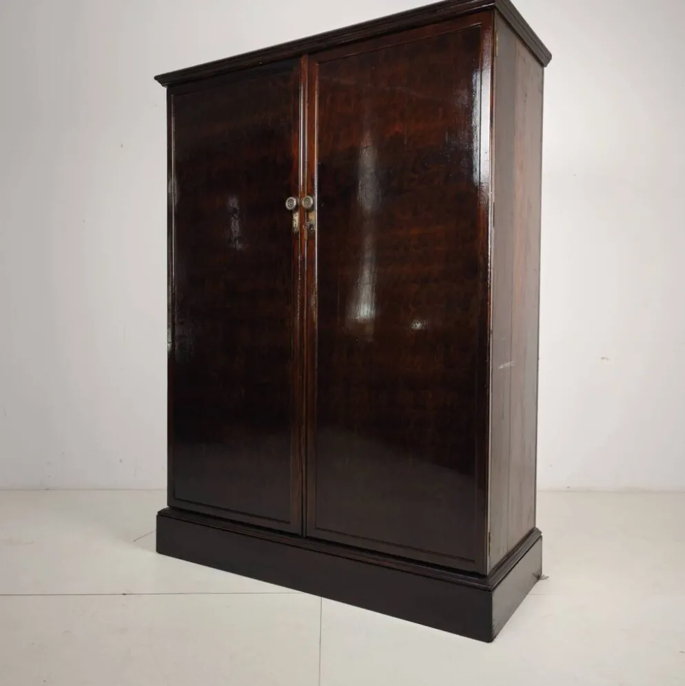 Armoire compacte pour homme en chêne Art Déco anglais