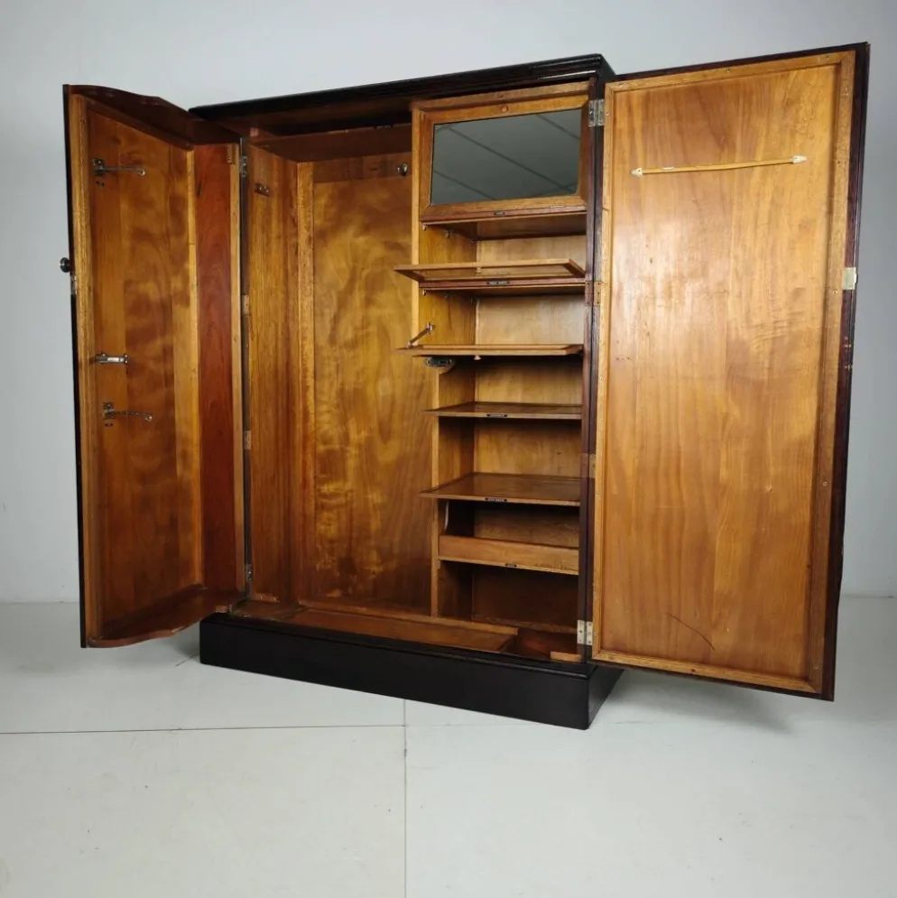 Armoire compacte pour homme en chêne Art Déco anglais