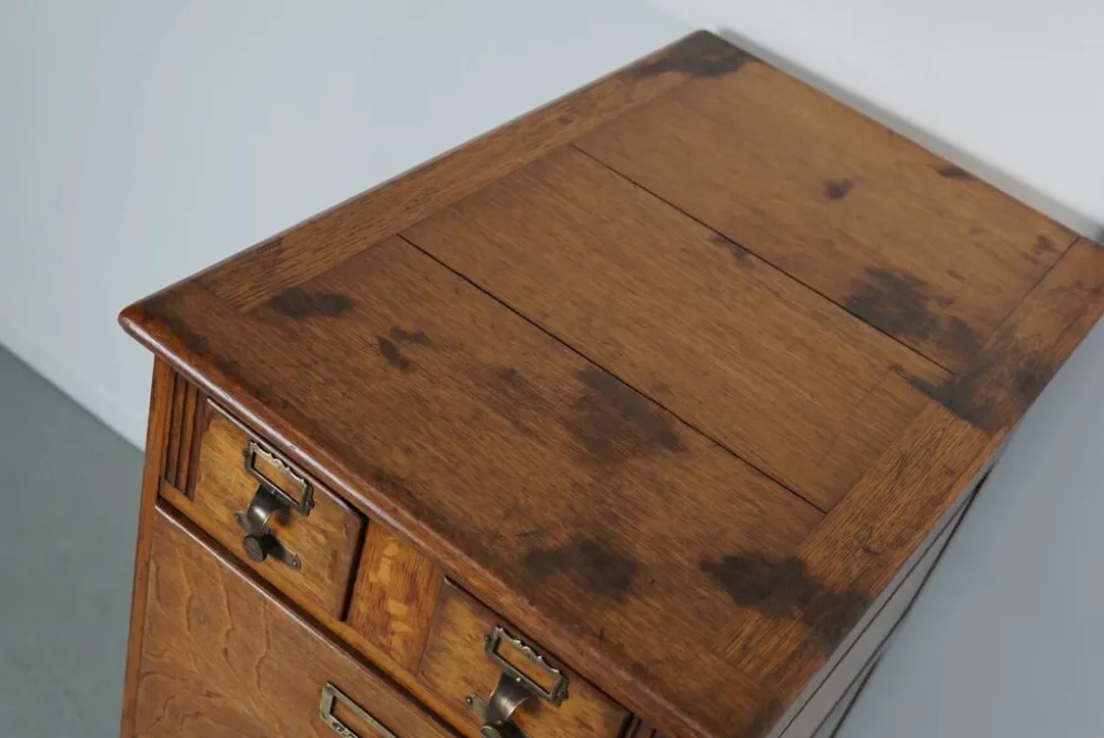Armoire d'apothicaire / classeur en chêne français, années 1920/30