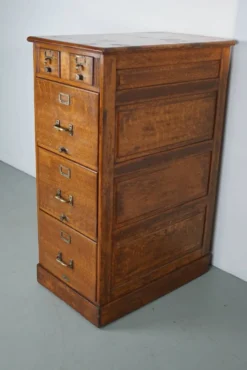 Armoire d'apothicaire / classeur en chêne français, années 1920/30