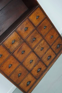 Armoire d'apothicaire victorienne ancienne en bois dur et en pin
