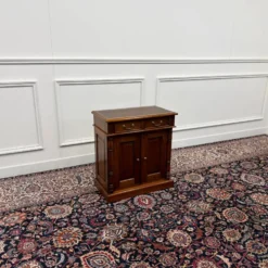 Armoire de bureau anglaise classique