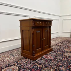 Armoire de bureau anglaise classique