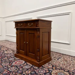 Armoire de bureau anglaise classique