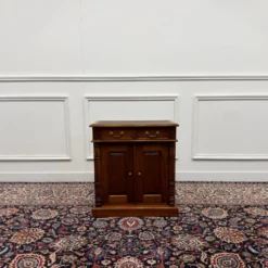 Armoire de bureau anglaise classique