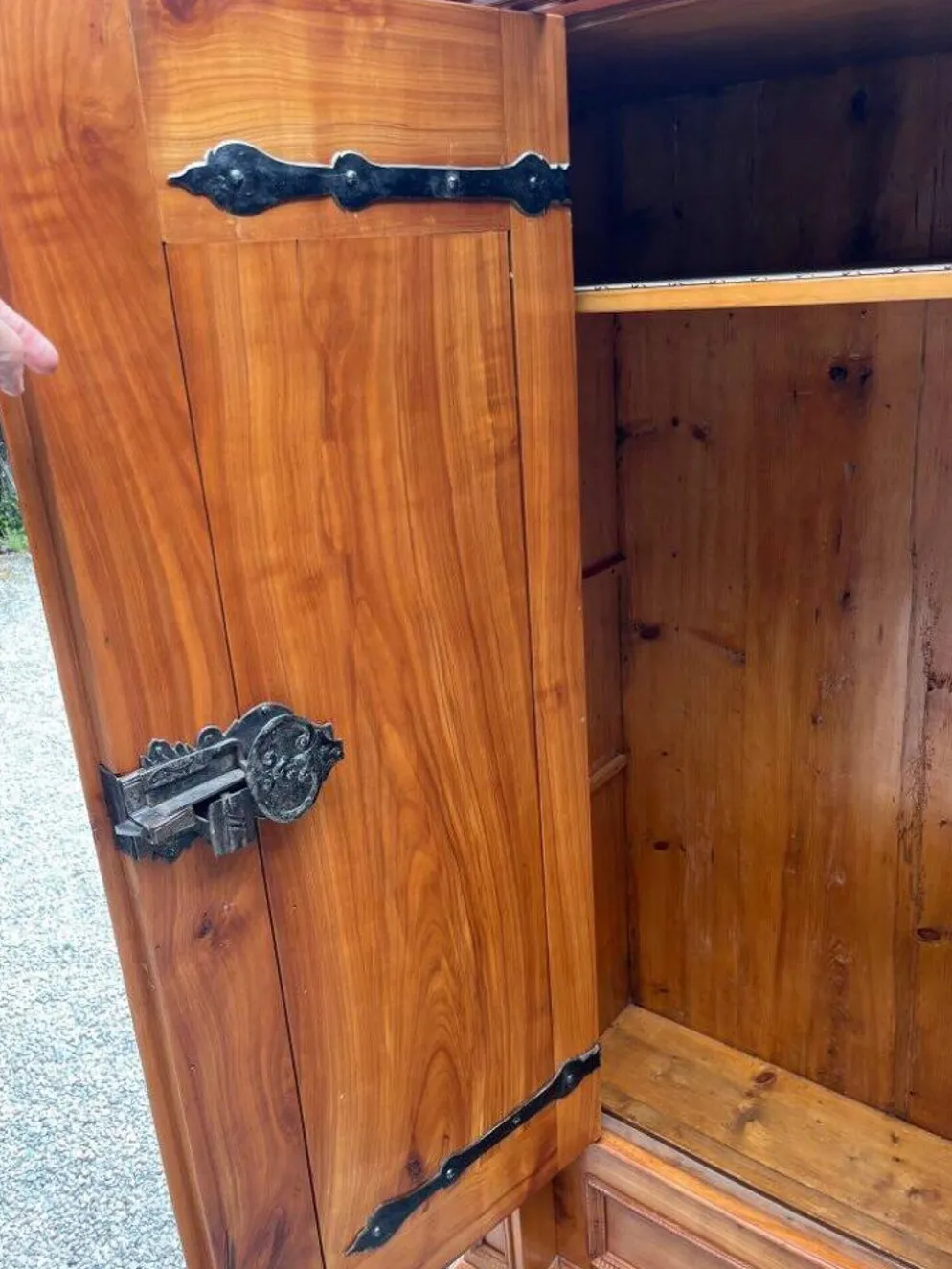 Armoire de château 1742