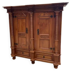 Armoire de château 1742