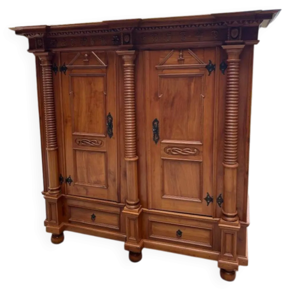 Armoire de château 1742