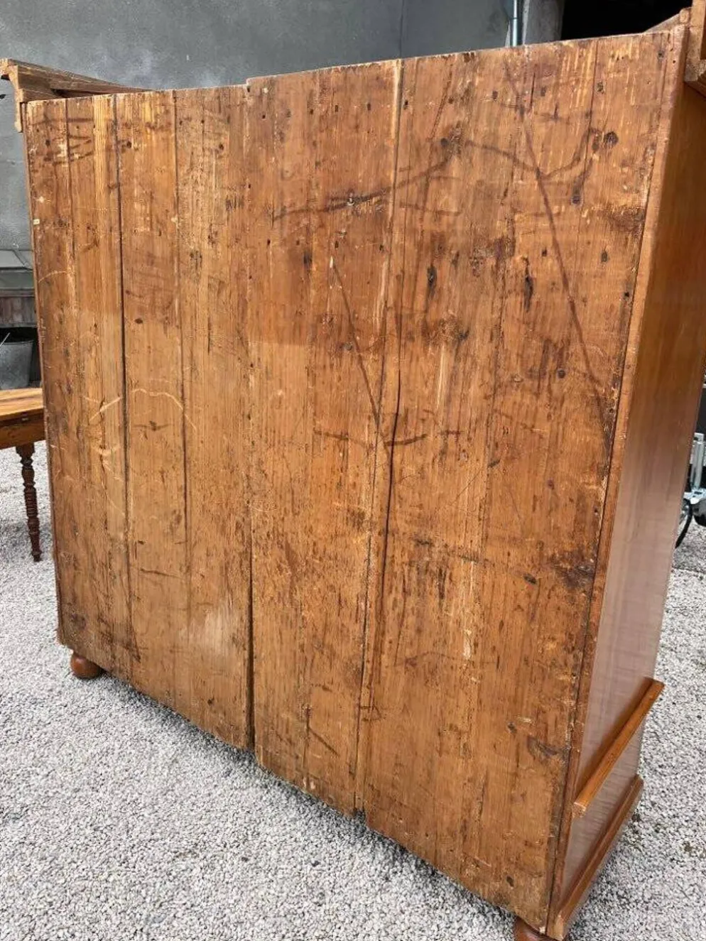 Armoire de château 1742