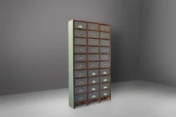 Armoire de classement industrielle en bois, Belgique années 1920