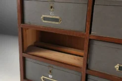 Armoire de classement industrielle en bois, Belgique années 1920