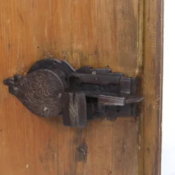 Armoire de mariage peinte en art populaire rustique exceptionnel de 1784