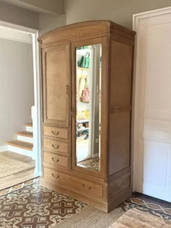 Armoire d’hôtel