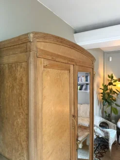 Armoire d’hôtel