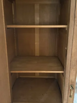Armoire d’hôtel