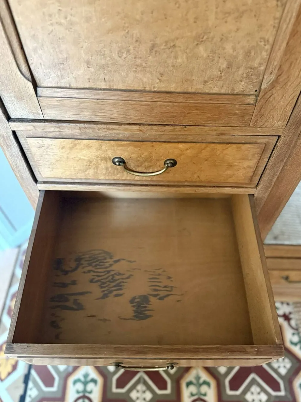 Armoire d’hôtel