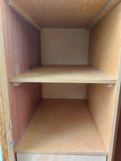 armoire d'internat, penderie, vestiaire