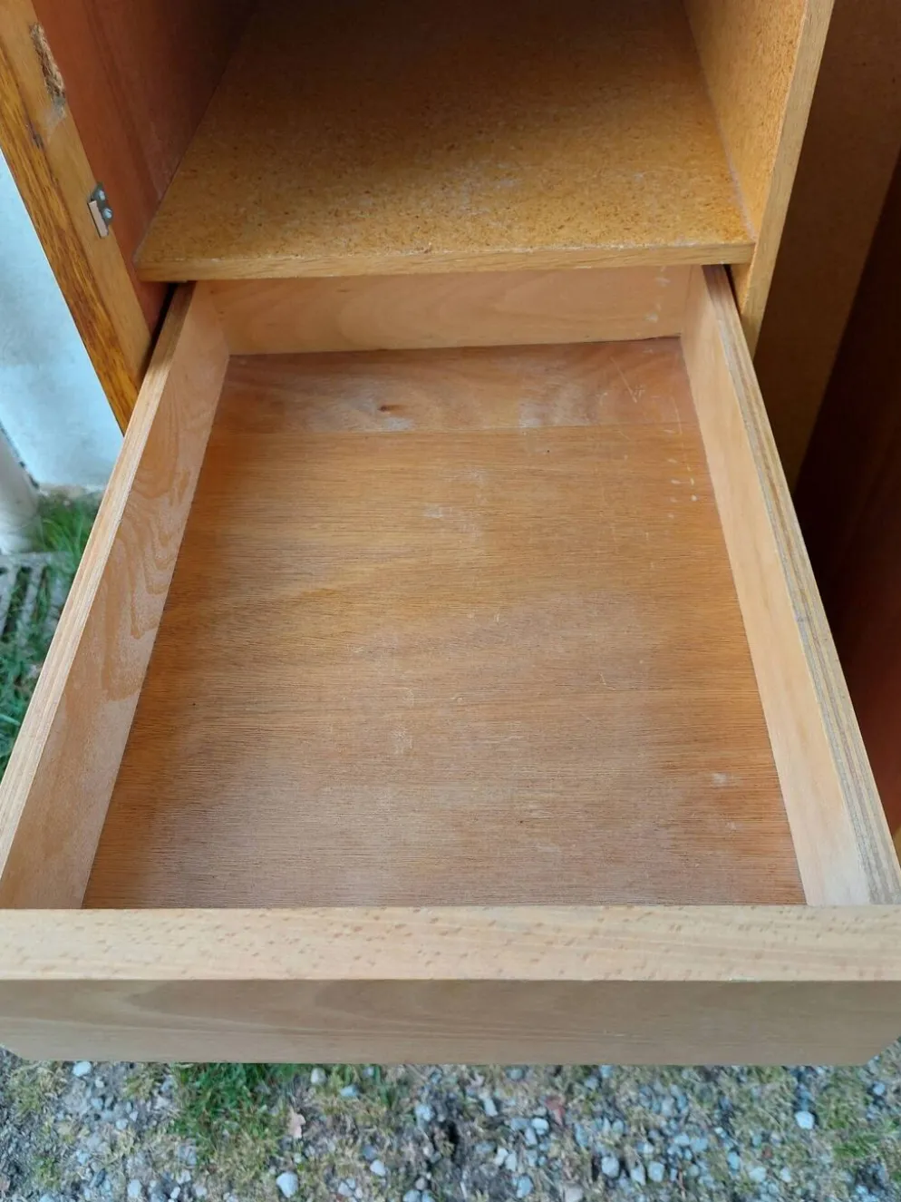 armoire d'internat, penderie, vestiaire