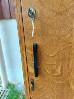 armoire d'internat, penderie, vestiaire