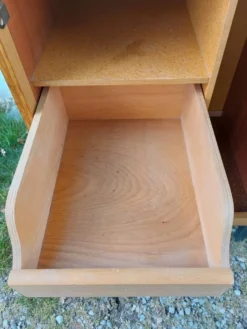 armoire d'internat, penderie, vestiaire