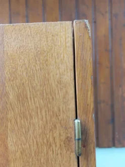 armoire d'internat, penderie, vestiaire