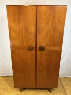 Armoire double en teck Stonehill vintage | Années 1960 | Design britannique du milieu du siècle