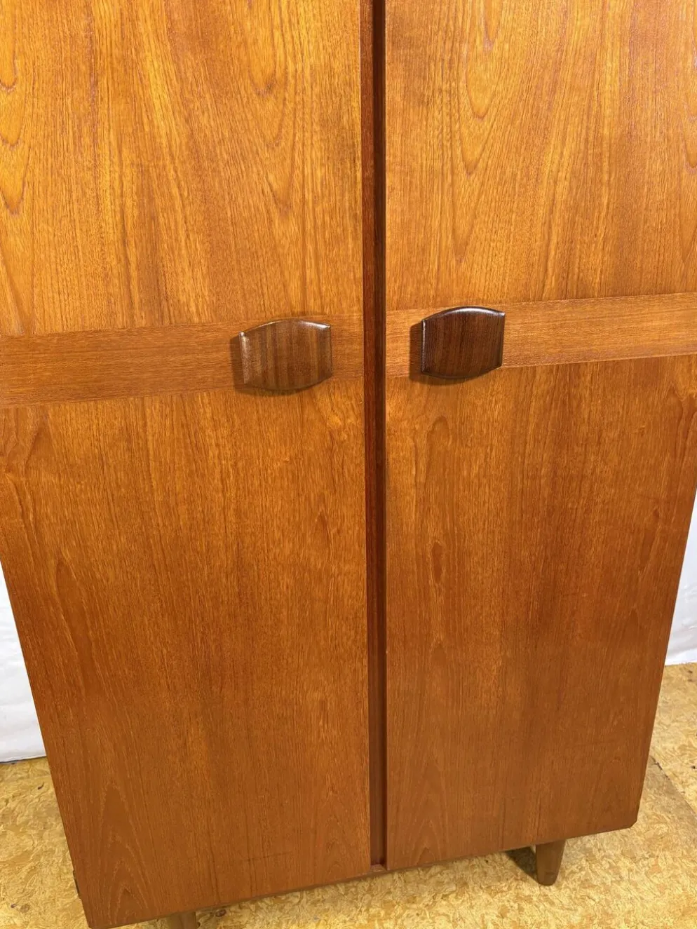 Armoire double en teck Stonehill vintage | Années 1960 | Design britannique du milieu du siècle