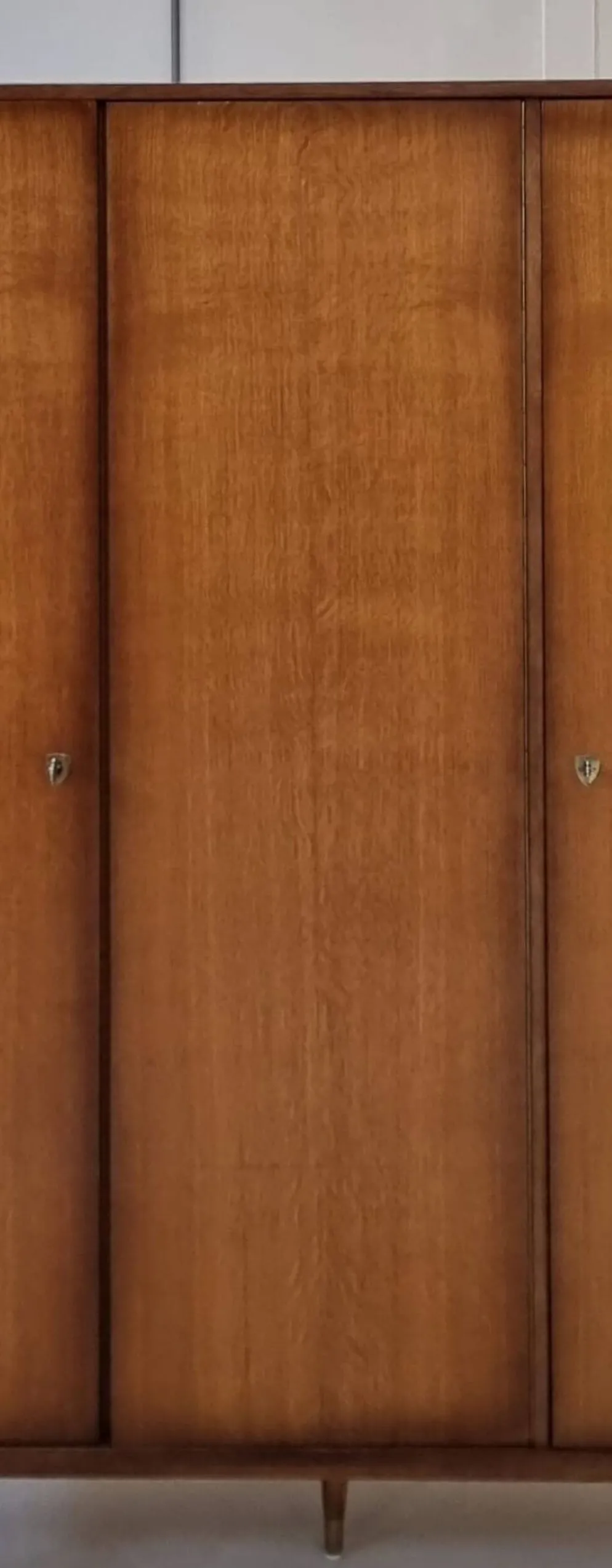 Armoire du milieu du siècle