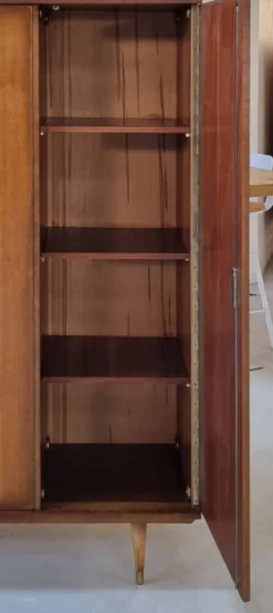 Armoire du milieu du siècle