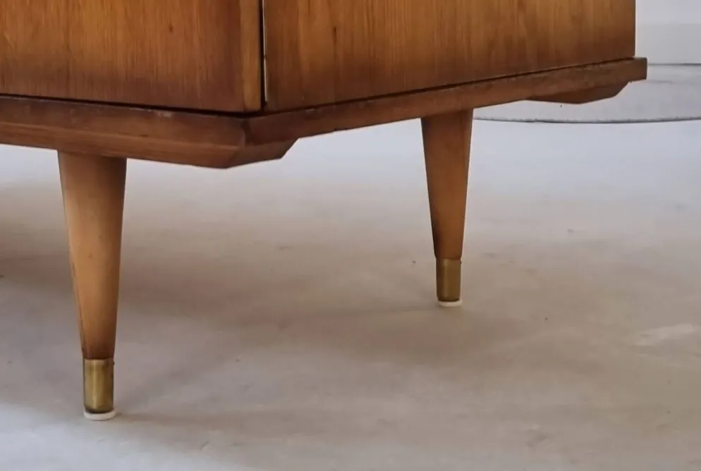 Armoire du milieu du siècle