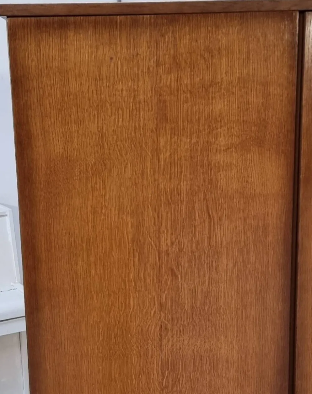 Armoire du milieu du siècle