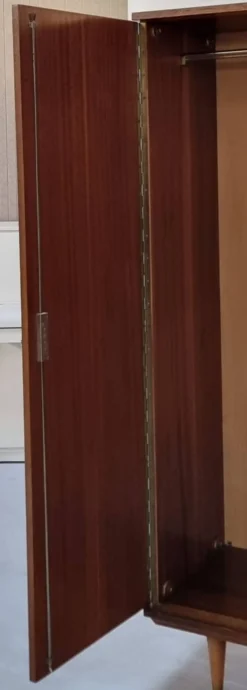 Armoire du milieu du siècle