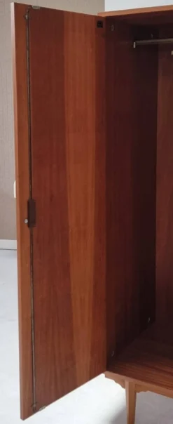 Armoire du milieu du siècle