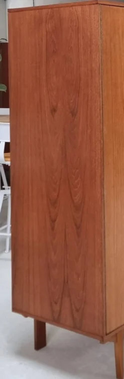 Armoire du milieu du siècle