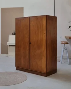 Armoire du milieu du siècle