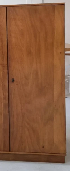 Armoire du milieu du siècle