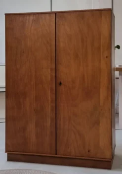Armoire du milieu du siècle