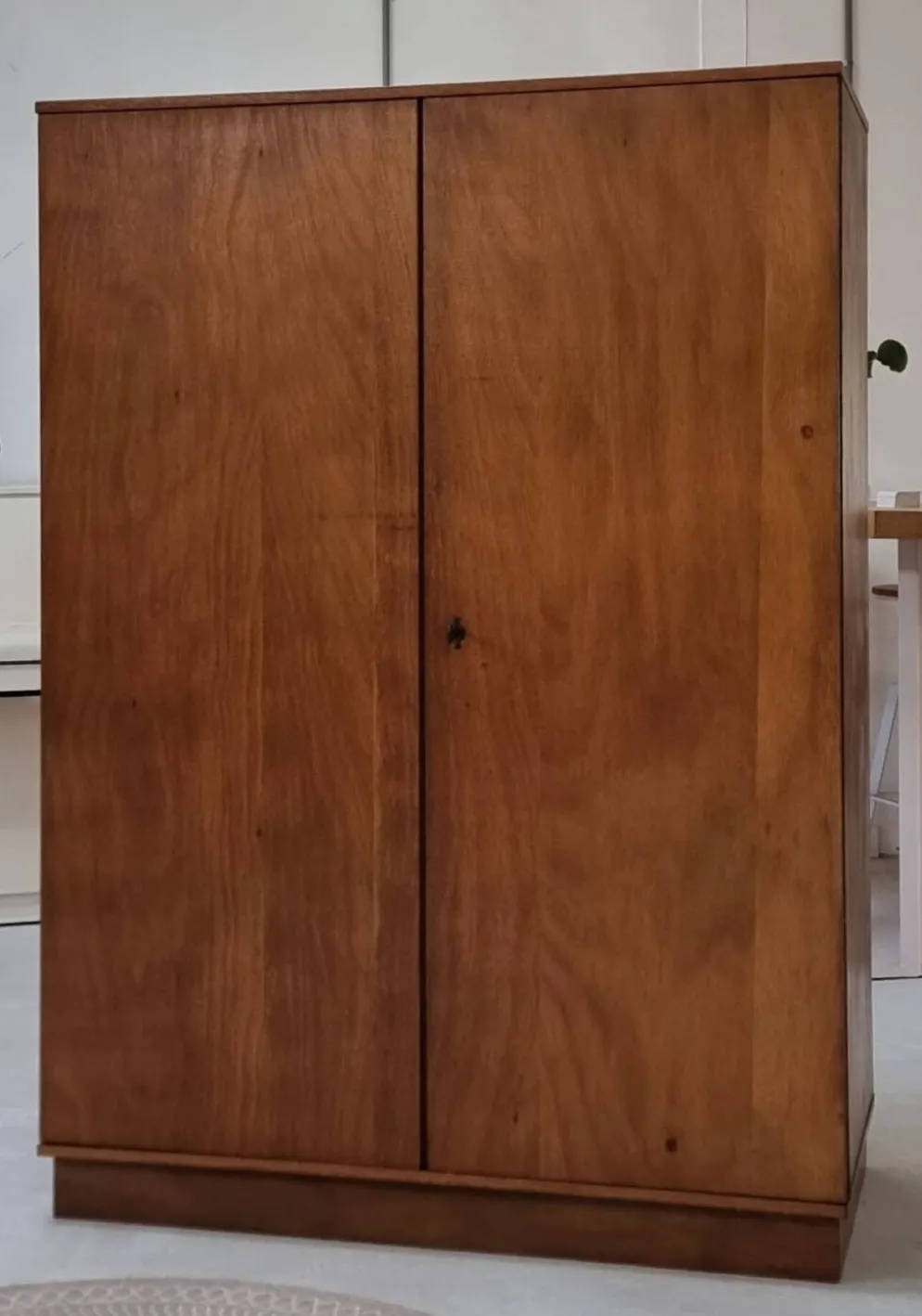 Armoire du milieu du siècle
