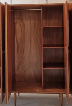 Armoire du milieu du siècle