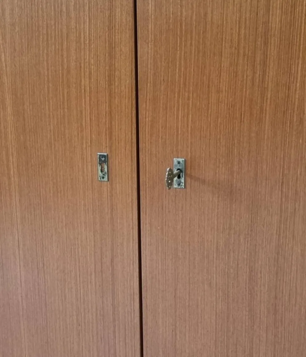 Armoire du milieu du siècle