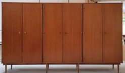 Armoire du milieu du siècle