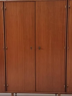 Armoire du milieu du siècle