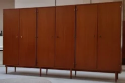 Armoire du milieu du siècle