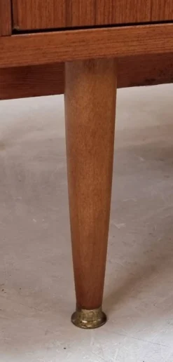 Armoire du milieu du siècle