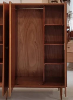 Armoire du milieu du siècle