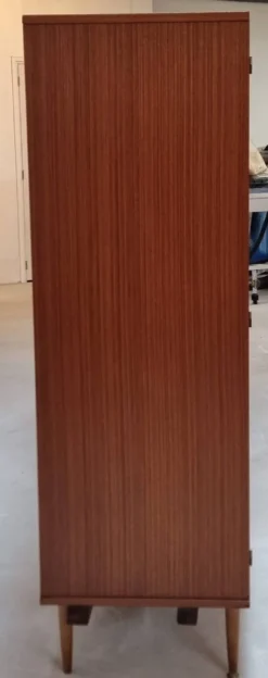 Armoire du milieu du siècle
