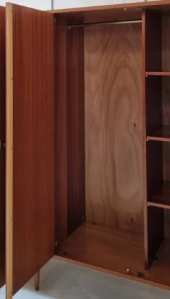 Armoire du milieu du siècle