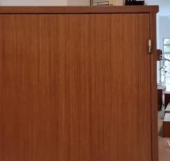 Armoire du milieu du siècle